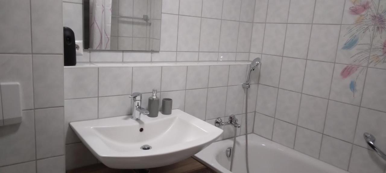 Ferienwohnung Mit Balkon 施万多夫 外观 照片
