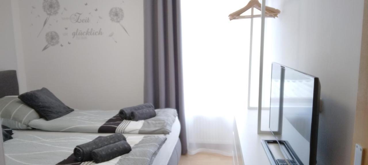 Ferienwohnung Mit Balkon 施万多夫 外观 照片